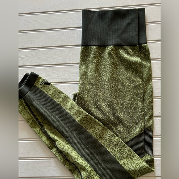 ADIDAS womens medium seamless leggings - Picture 7 of 7